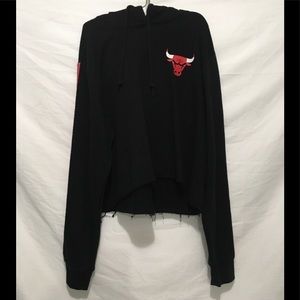 NBA CHICAGO BULLS CROP TOP WOMEN’s SIZE MEDIUM